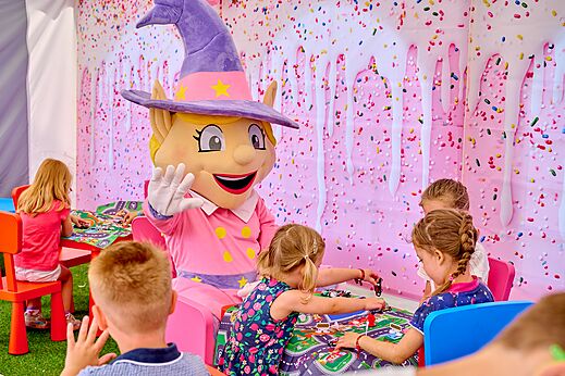 Animación infantil con mascota y juegos en el camping CAPFUN Heino en Heino
