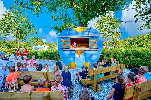 Espectáculo de marionetas para niños en el camping CAPFUN Heino en Heino.
