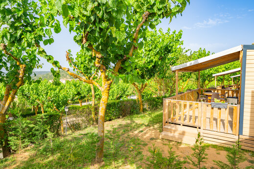 Mobil-home terraza en el camping CAPFUN Serra de Prades en Vilanova de Prades (43).